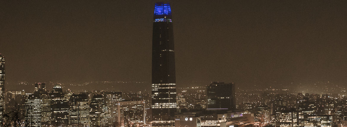 Vista noturna de Santiago